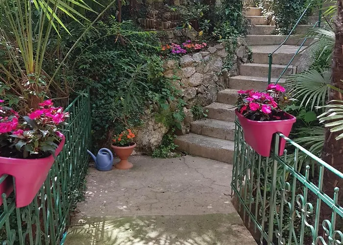 Royal S Privatnim Parkingom * オパティヤ