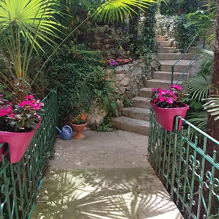 Royal S Privatnim Parkingom * Опатія