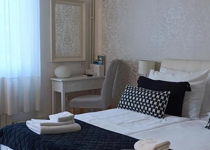 Royal S Privatnim Parkingom Appartement Opatija