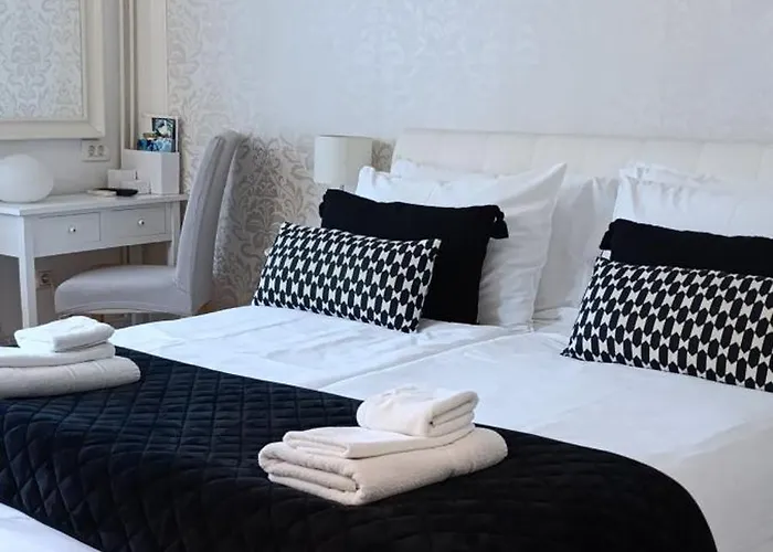 Royal S Privatnim Parkingom Opatija